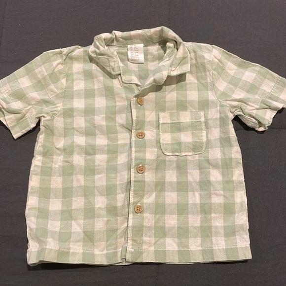 H&M cotton button down and shorts set - Picture 2 of 7